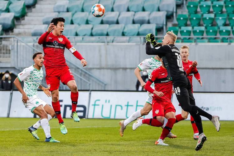 九游中国 -罗马训练开放日，赛后临场应变引欢呼，德国杯在即，年轻球员得到机会的简单介绍